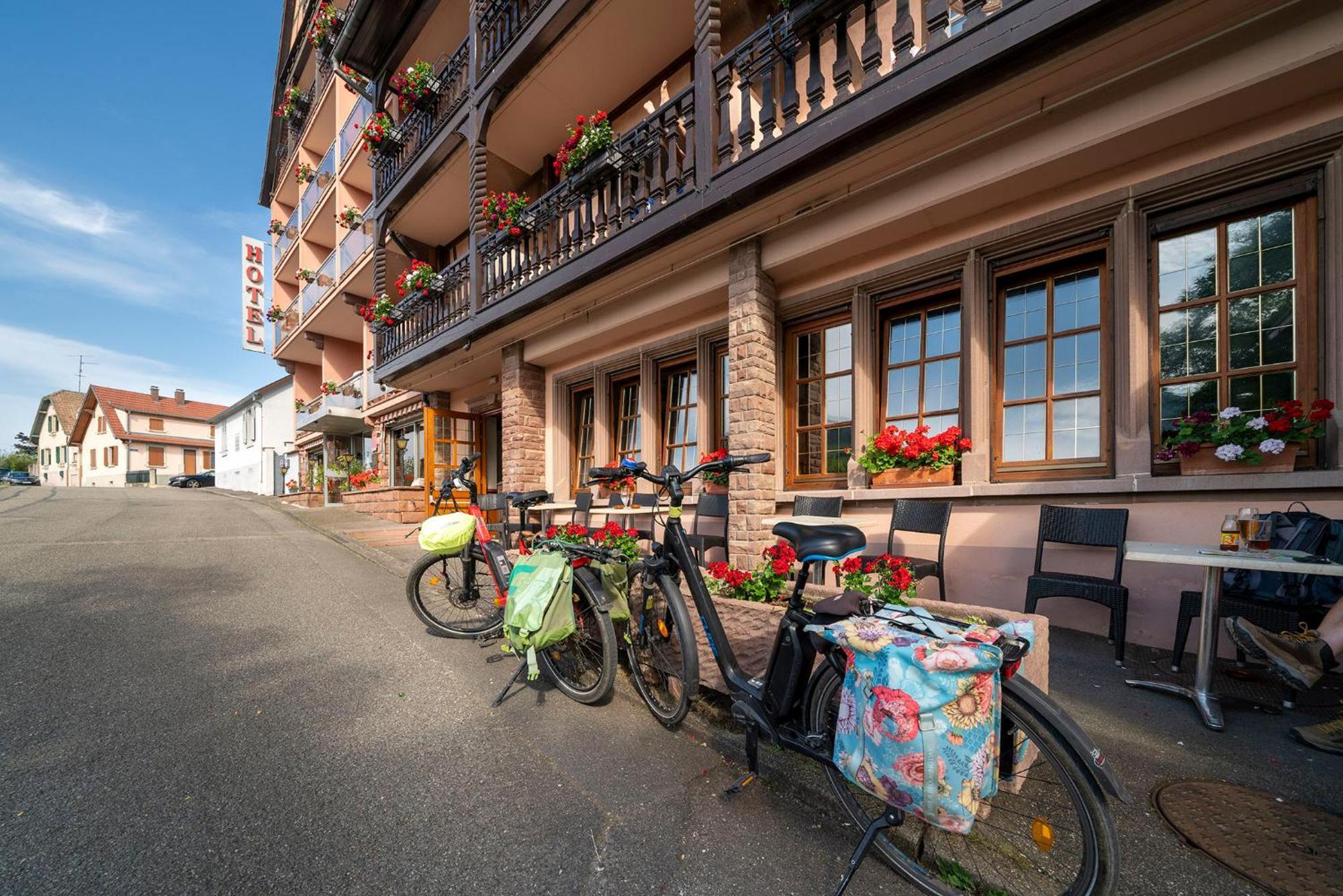 Hotel Munsch Restaurant & Wellness, Colmar Nord - Haut-Koenigsbourg Saint-Hippolyte (Haut-Rhin) Exterior foto